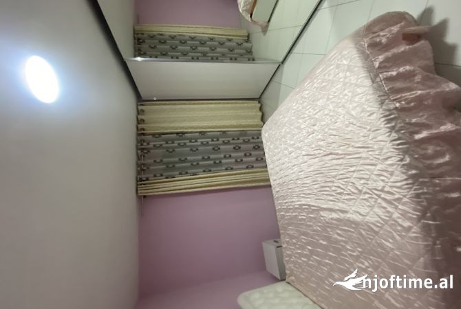 Shtepi me qera Shtepi Private ne Tirane, 2+1, Mobilimi E mobiluar, Pagesa 500  Euro.