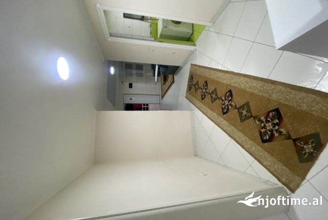 Shtepi me qera Shtepi Private ne Tirane, 2+1, Mobilimi E mobiluar, Pagesa 500  Euro.