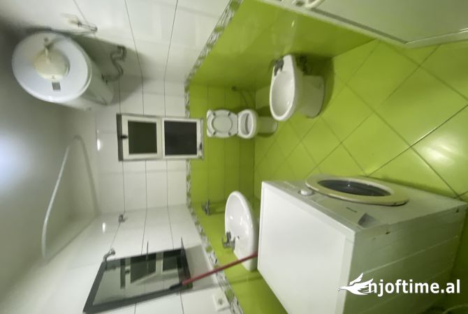 Shtepi me qera Shtepi Private ne Tirane, 2+1, Mobilimi E mobiluar, Pagesa 500  Euro.