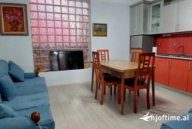 Shtepi me qera 2+1 ne Tirane - 550 Euro