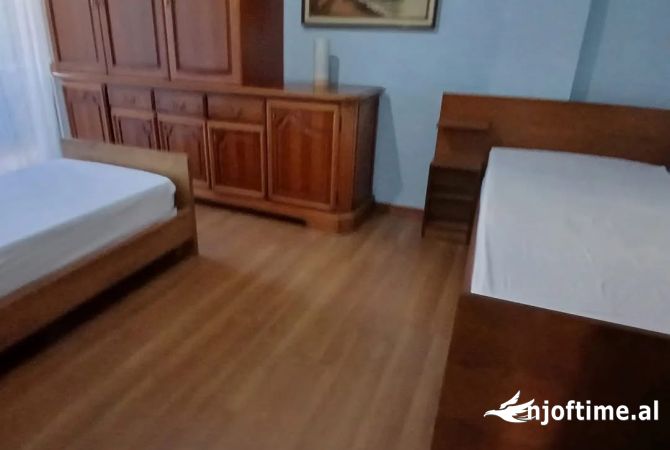 Shtepi me qera 2+1 ne Tirane - 550 Euro