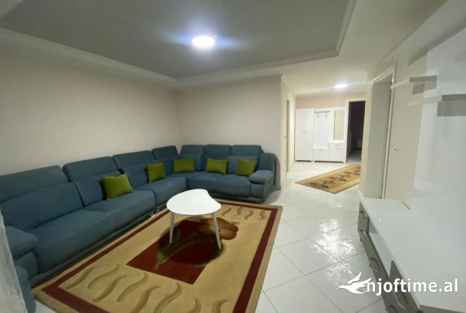 Shtepi me qera Shtepi Private ne Tirane, 2+1, Mobilimi E mobiluar, Pagesa 500  Euro.