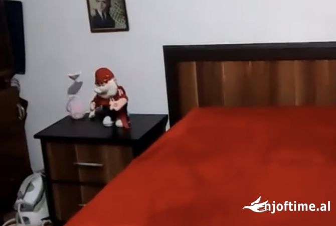 Shtepi ne shitje Apartament ne Tirane, 2+1, Mobilimi E mobiluar, Pagesa 140,000  Euro.