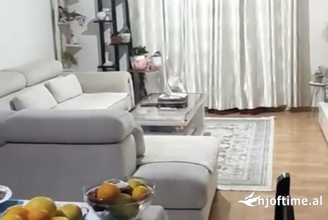 Shtepi ne shitje Apartament ne Tirane, 2+1, Mobilimi E mobiluar, Pagesa 140,000  Euro.