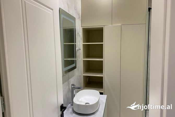 Shtepi me qera Apartament ne Tirane, 1+1, Mobilimi E mobiluar, Pagesa 50,000  Leke.