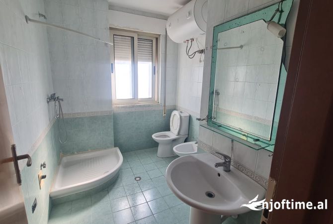 Shtepi me qera 2+1 ne Tirane - 450 Euro