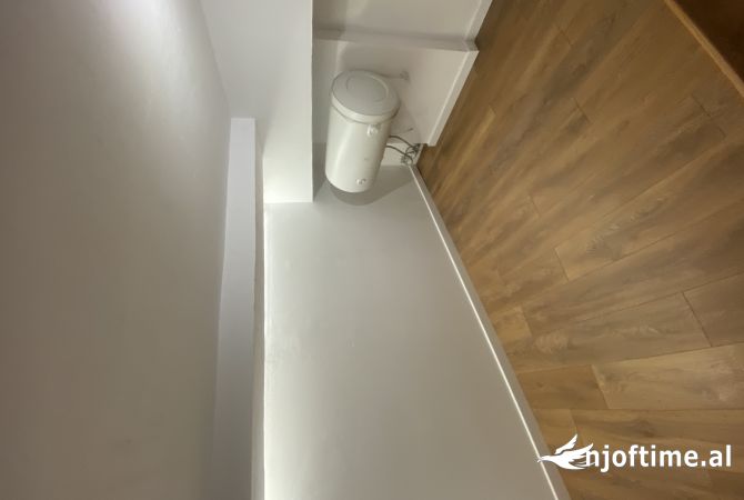 Shtepi ne shitje Duplex(shtepi me 2 kate) ne Tirane, 2+1, Mobilimi E mobiluar, Pagesa 140,000  Euro.