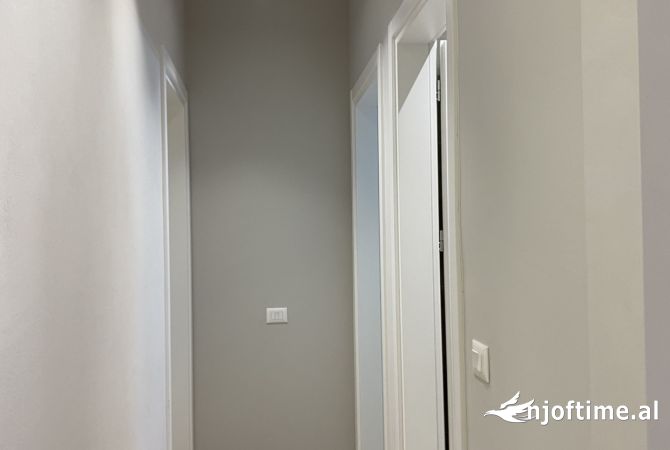 Shtepi me qera Apartament ne Tirane, 2+1, Mobilimi E mobiluar, Pagesa 900  Euro.