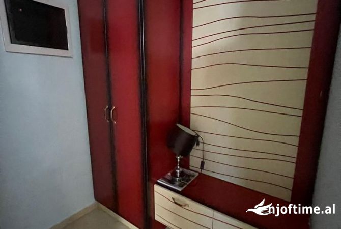 Shtepi ne shitje Apartament ne Tirane, 2+1, Mobilimi E mobiluar, Pagesa 120,000  Euro.