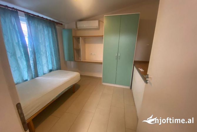 Shtepi ne shitje Apartament ne Tirane, 2+1, Mobilimi E mobiluar, Pagesa 120,000  Euro.