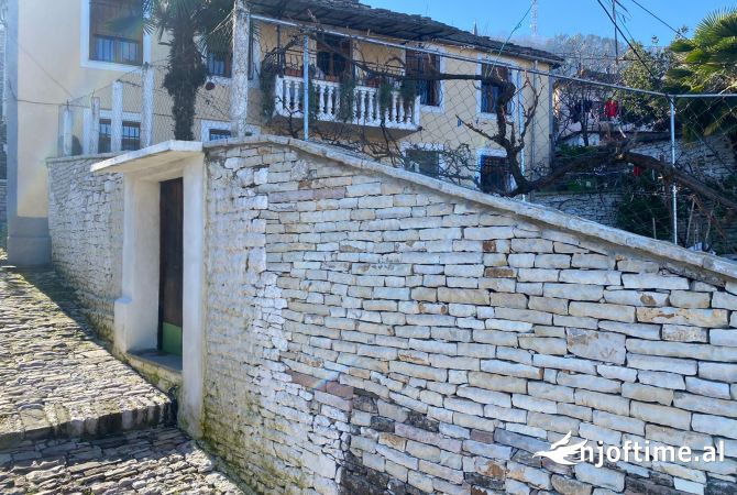 House for Sale 4+1 in Gjirokastra - 110,000 Euro