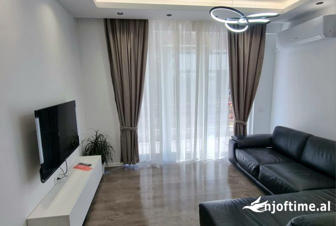 Shtepi me qera Apartament ne Tirane, 2+1, Mobilimi E mobiluar, Pagesa 600  Euro.