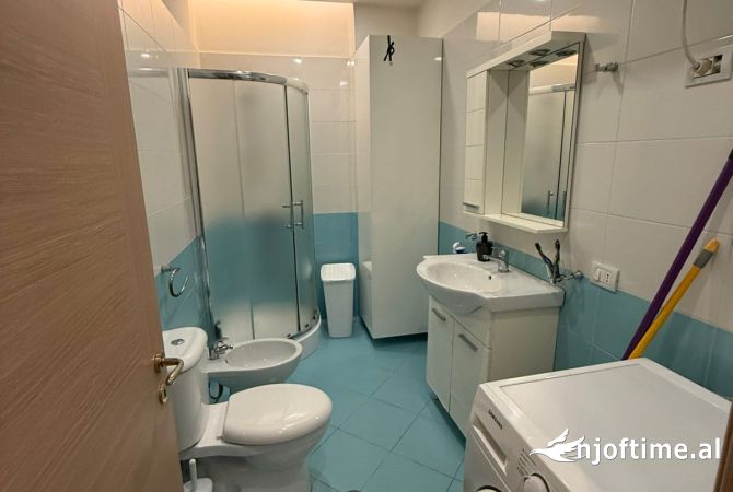 Shtepi me qera Apartament ne Tirane, 1+1, Mobilimi E mobiluar, Pagesa 600  Euro.