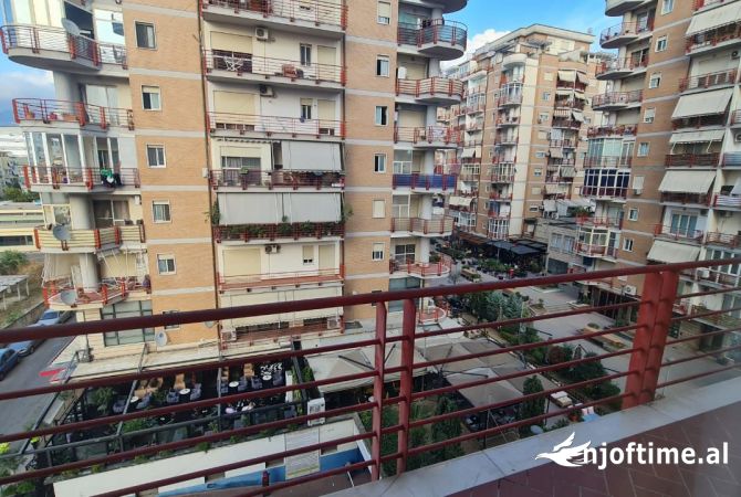 Shtepi me qera Apartament ne Tirane, 1+1, Mobilimi E mobiluar, Pagesa 450  Euro.
