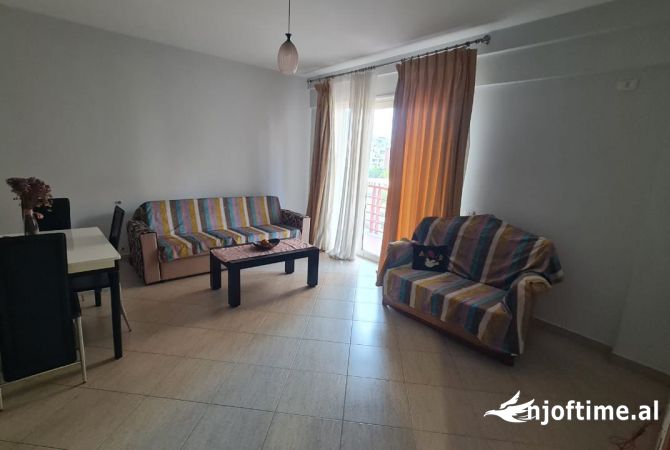 Shtepi me qera 1+1 ne Tirane - 450 Euro
