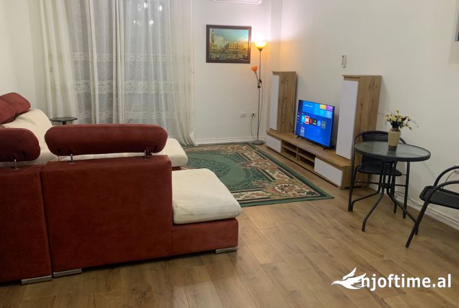 Shtepi me qera 1+1 ne Tirane - 500 Euro