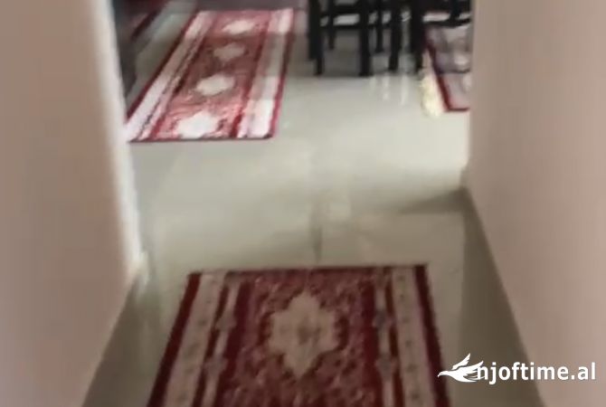 Shtepi me qera Apartament ne Tirane, 2+1, Mobilimi E mobiluar, Pagesa 550  Euro.