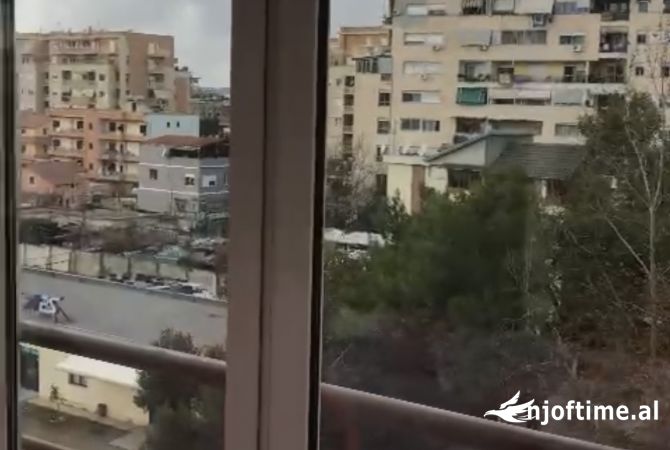 Shtepi me qera Apartament ne Tirane, 2+1, Mobilimi E mobiluar, Pagesa 550  Euro.