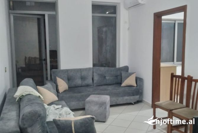 Shtepi me qera Apartament ne Tirane, 1+1, Mobilimi E mobiluar, Pagesa 35,000  Leke.