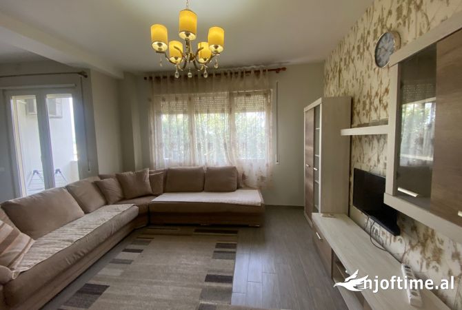 Shtepi ne shitje Apartament ne Tirane, 2+1, Mobilimi E mobiluar, Pagesa 195,000  Euro.