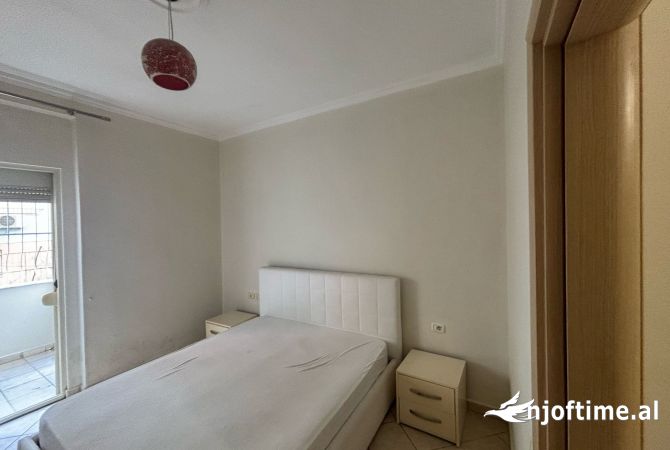Shtepi me qera 1+1 ne Tirane - 400 Euro