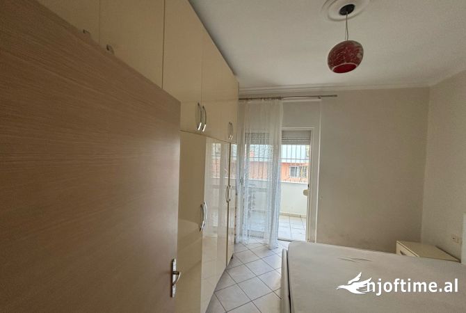Shtepi me qera 1+1 ne Tirane - 400 Euro