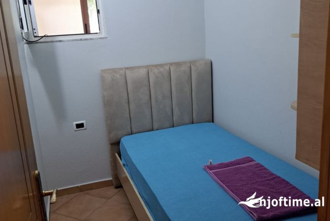 Shtepi me qera Apartament ne Tirane, 2+1, Mobilimi E mobiluar, Pagesa 450  Euro.