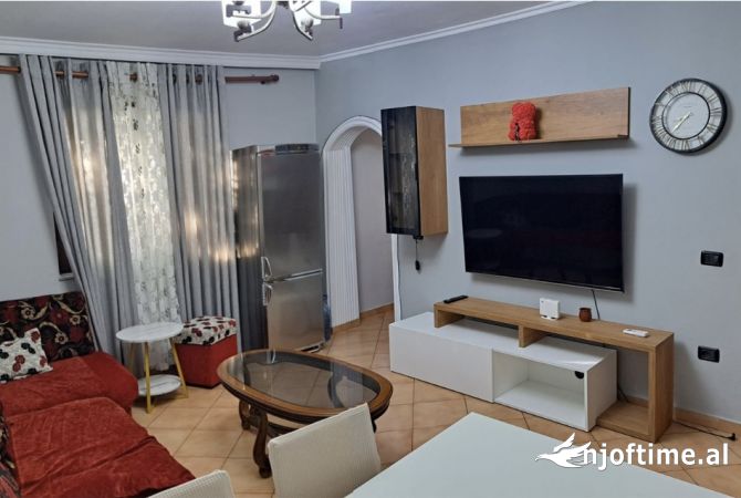 Shtepi me qera 2+1 ne Tirane - 450 Euro