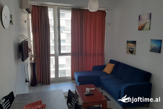 Shtepi me qera Apartament ne Tirane, 1+1, Mobilimi E mobiluar, Pagesa 550  Euro.