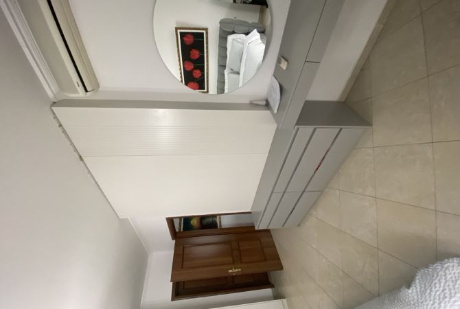 Shtepi me qera Apartament ne Tirane, 1+1, Mobilimi E mobiluar, Pagesa 750  Euro.
