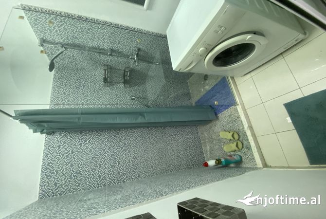 Shtepi me qera Garsoniere ne Tirane - 300 Euro