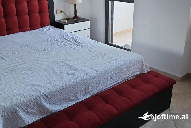 Shtepi me qera Apartament ne Tirane, 1+1, Mobilimi E mobiluar, Pagesa 550  Euro.