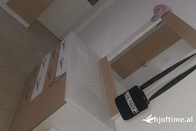 Shtepi me qera Apartament ne Tirane, 2+1, Mobilimi E mobiluar, Pagesa 450  Euro.