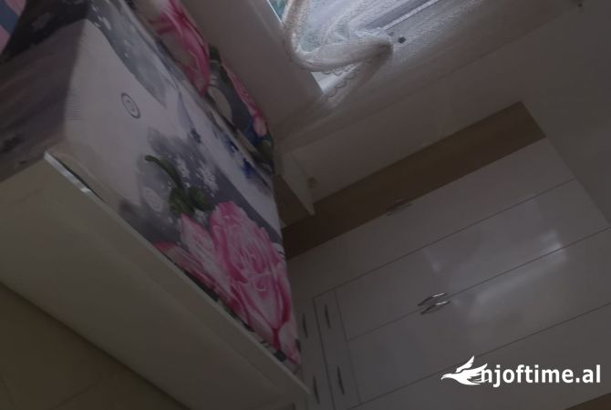 Shtepi me qera Apartament ne Tirane, 2+1, Mobilimi E mobiluar, Pagesa 450  Euro.