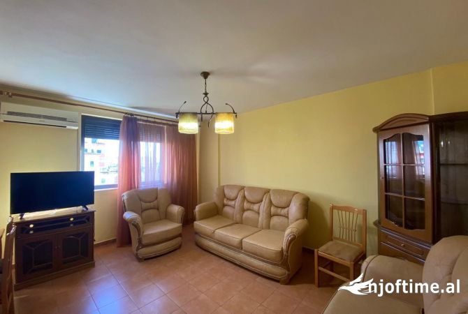 Shtepi me qera Apartament ne Tirane, 1+1, Mobilimi E mobiluar, Pagesa 5,000  Euro.