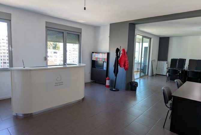 Ambjent per biznes,te zogu i zi,cmimi 600 euro neto