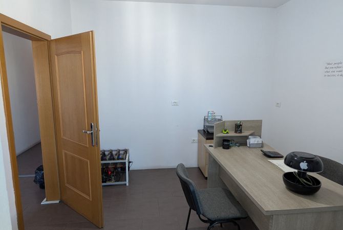 Ambjent per biznes,te zogu i zi,cmimi 600 euro neto