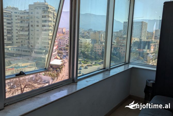 Ambient biznesi me qera 3+1 ne Tirane - 600 Euro