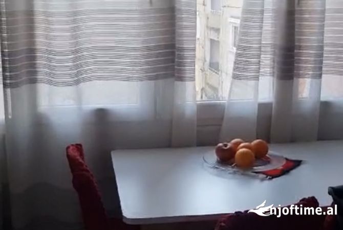 Shtepi me qera Apartament ne Tirane, 1+1, Mobilimi E mobiluar, Pagesa 350  Euro.