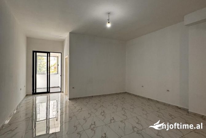 Shtepi me qera 1+1 ne Tirane - 400 Euro