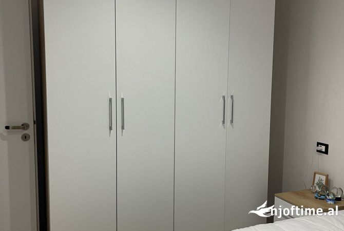 Shtepi me qera Apartament ne Tirane, 1+1, Mobilimi E mobiluar, Pagesa 500  Euro.