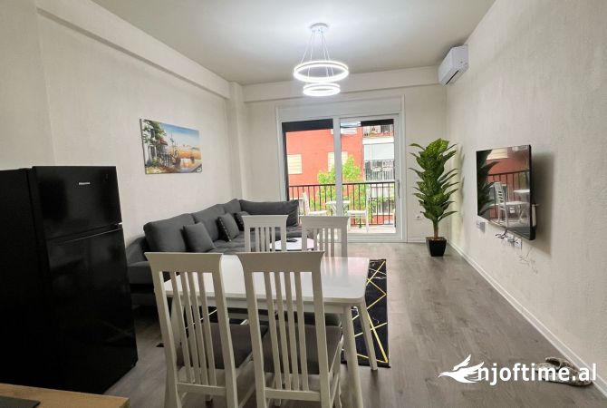 Shtepi me qera 1+1 ne Tirane - 700 Euro