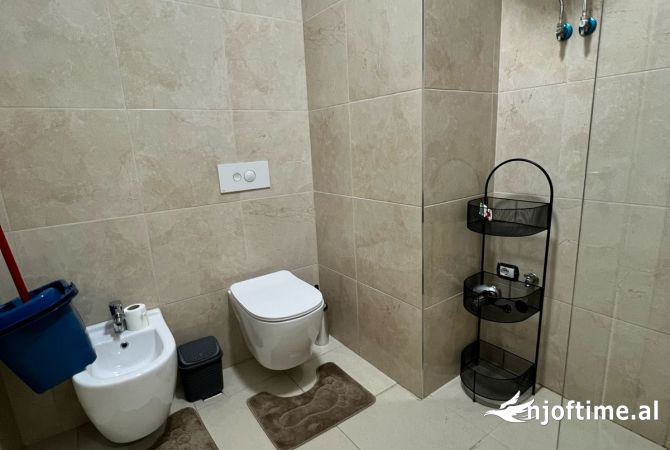 Shtepi me qera Apartament ne Tirane, 1+1, Mobilimi E mobiluar, Pagesa 700  Euro.