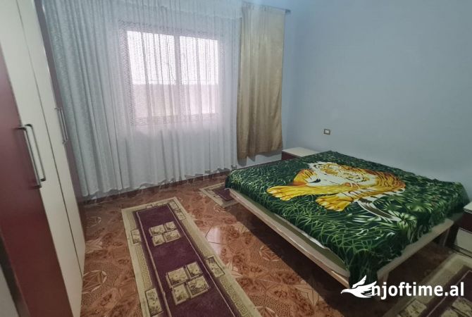 Shtepi me qera Shtepi Private ne Tirane, 2+1, Mobilimi E mobiluar, Pagesa 500  Euro.