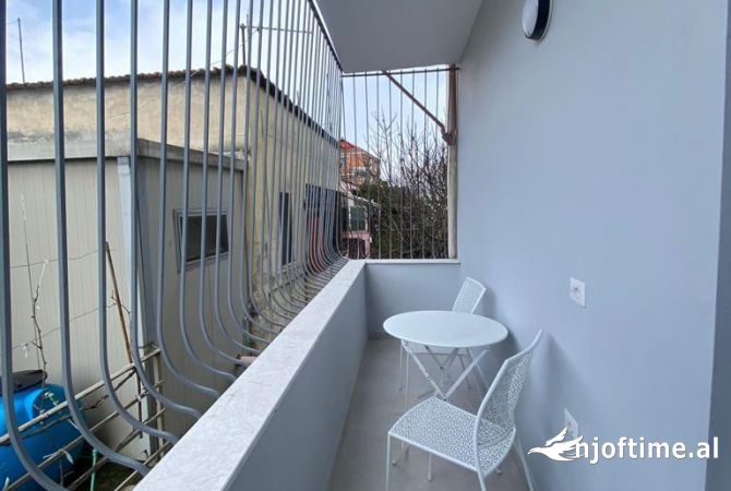 Shtepi me qera Apartament ne Tirane, 2+1, Mobilimi E mobiluar, Pagesa 650  Euro.