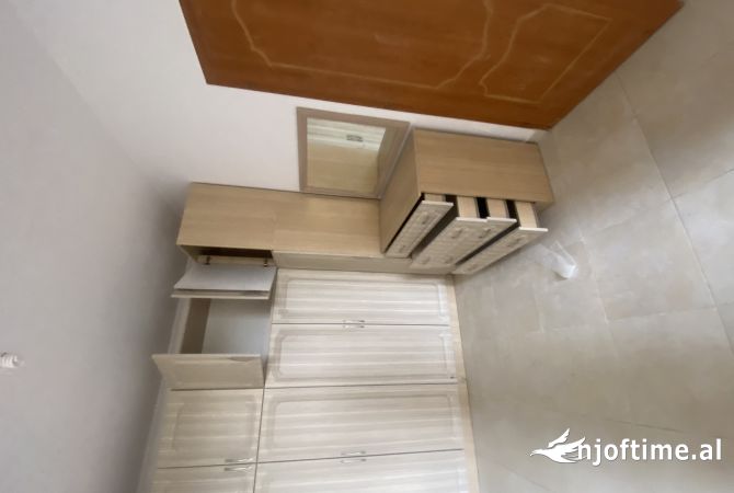 Shtepi me qera 2+1 ne Tirane - 400 Euro