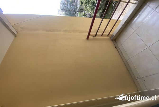 Shtepi me qera Apartament ne Tirane, 2+1, Mobilimi Pjeserisht e mobiluar, Pagesa 400  Euro.