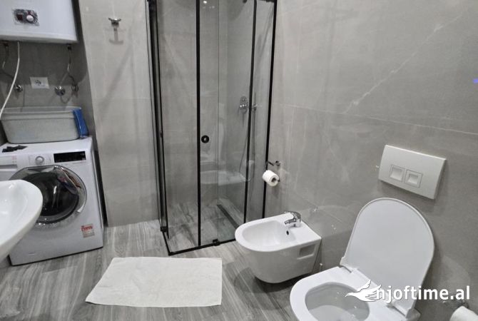 Shtepi me qera Apartament ne Tirane, 2+1, Mobilimi E mobiluar, Pagesa 650  Euro.