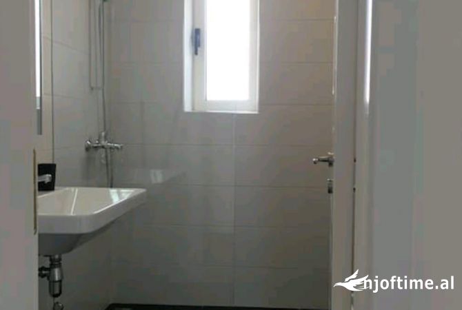 Shtepi me qera Apartament ne Tirane, 1+1, Mobilimi E mobiluar, Pagesa 540  Euro.