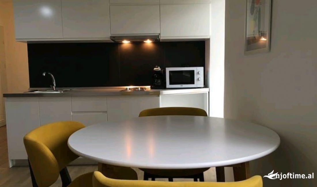 Shtepi me qera Apartament ne Tirane, 1+1, Mobilimi E mobiluar, Pagesa 540  Euro.